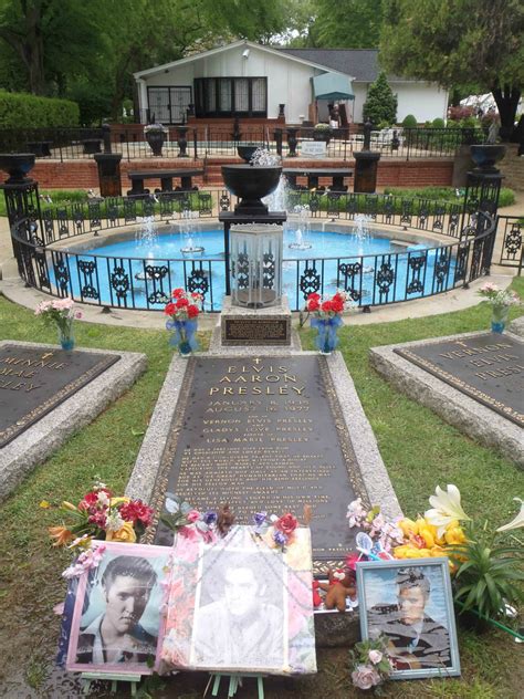 elvis presley findagrave|where is elvis presley now.